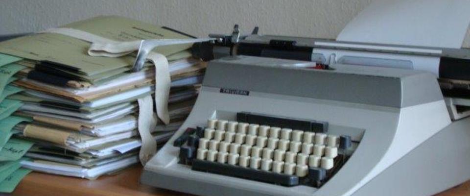 Das "Handwerkzeug" der Schreibkraft aus früheren Zeiten: Die Schreibmaschine.