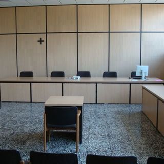 Das Bild zeigt den leeren Sitzungssaal I.
